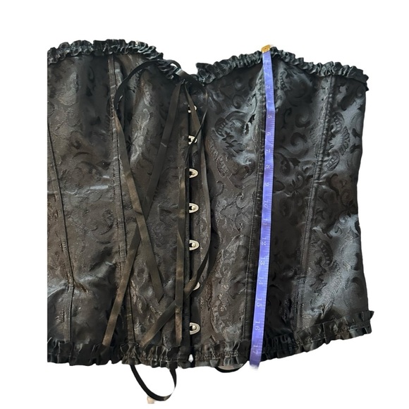 Elegant Black Corset Top - Picture 4 of 6